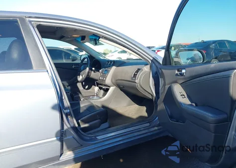 2010 Nissan Altima 2.5 S z USA, uszkodzony, nr VIN 1N4AL2AP4AN564117